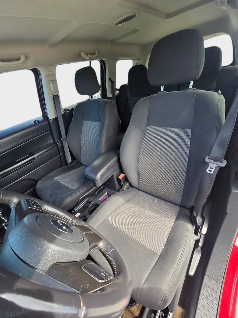 Used 2017 Jeep Patriot Latitude FWD image 10