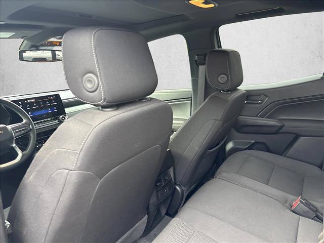 Used 2023 Chevrolet Colorado LT w/ LT Convenience Package II AWD/4WD image 21