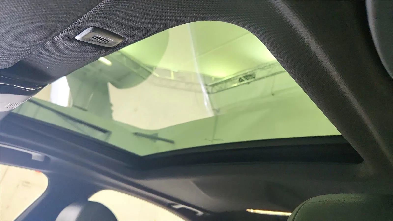 Used 2017 BMW 530i xDrive image 25