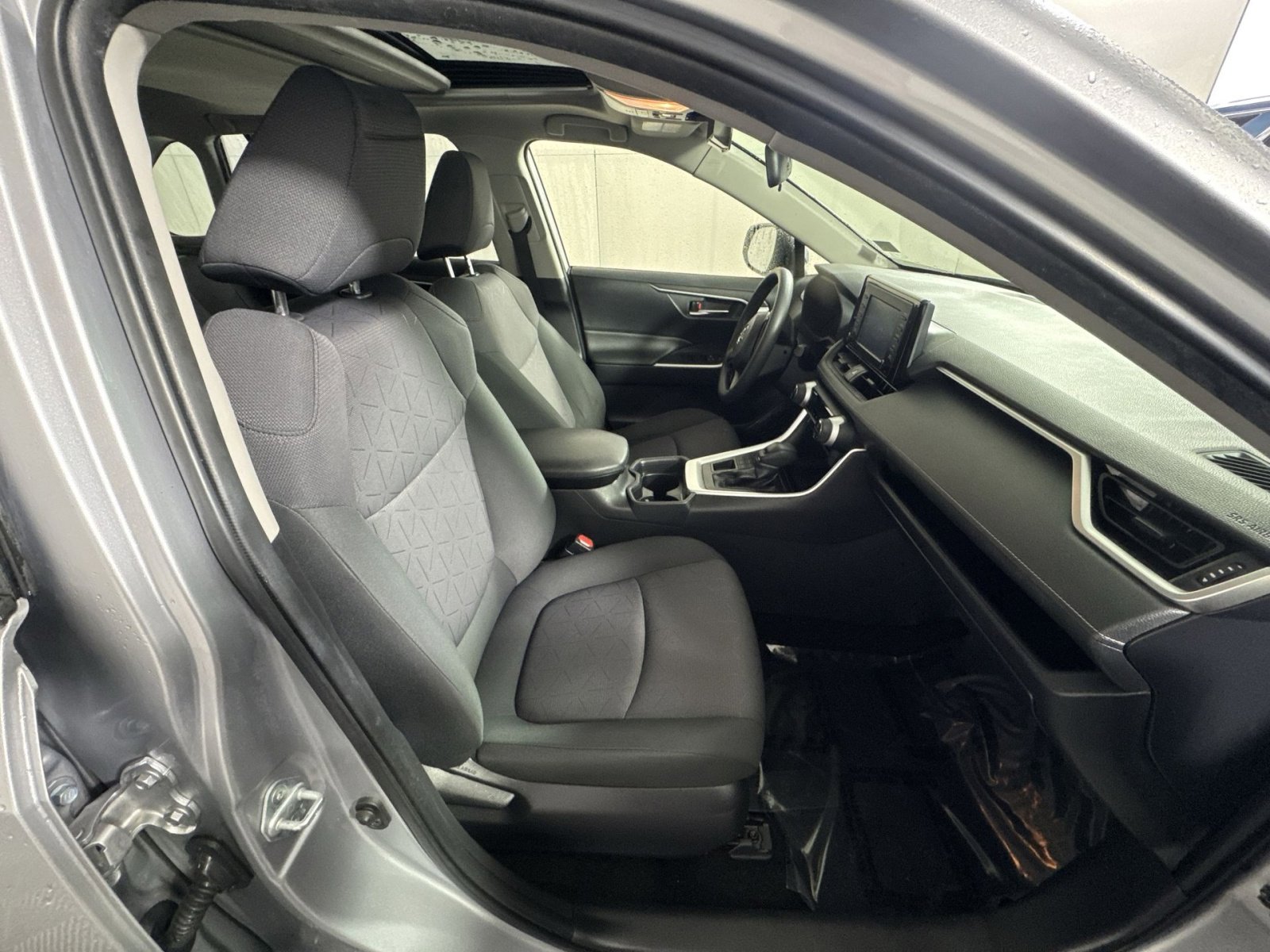 Used 2019 Toyota RAV4 XLE image 26