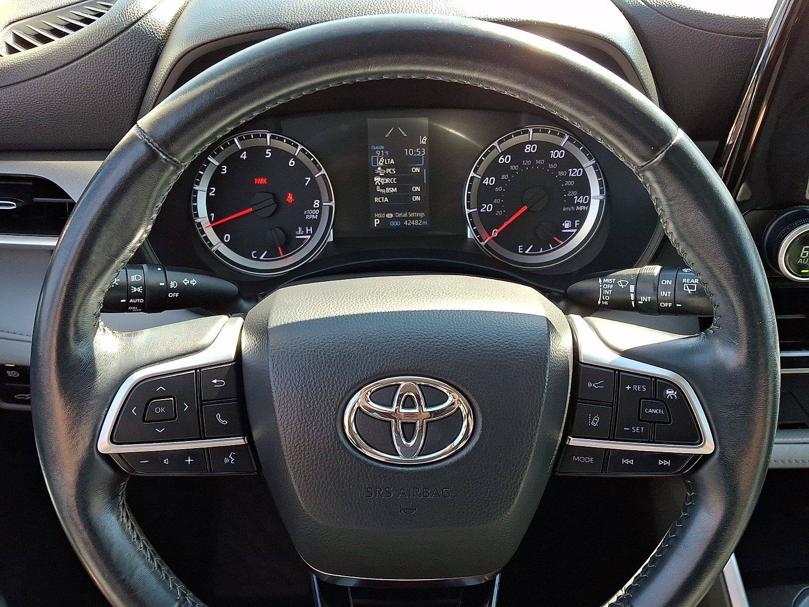 Used 2021 Toyota Highlander LE AWD/4WD image 21