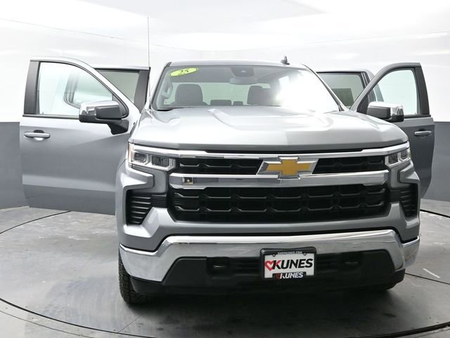 Used 2025 Chevrolet Silverado 1500 LT AWD/4WD image 57