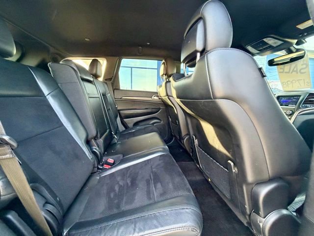 Used 2018 Jeep Grand Cherokee Altitude AWD/4WD image 17