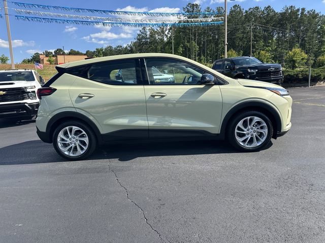 New 2027 Chevrolet Bolt LT w/ Comfort Package FWD image 4