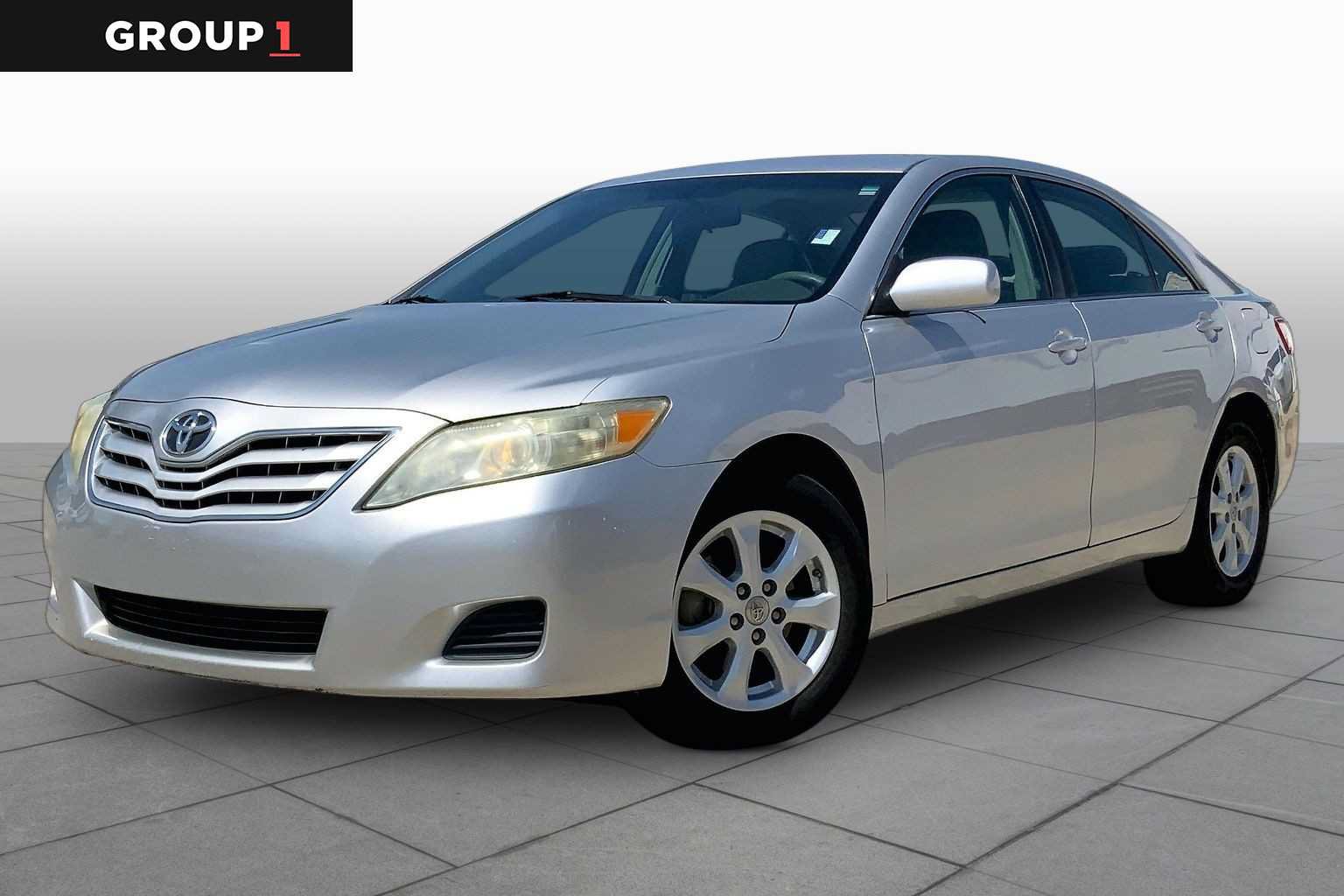 Used 2011 Toyota Camry LE w/ LE Extra-Value Pkg FWD image 1