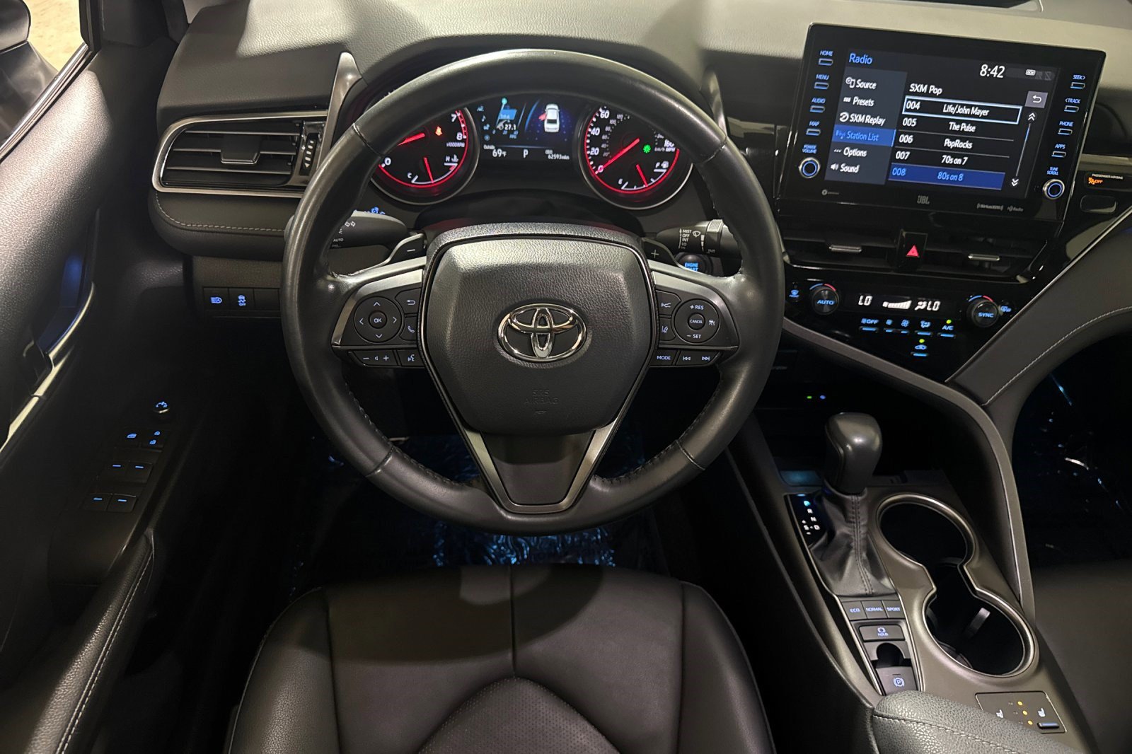 Used 2023 Toyota Camry XSE FWD image 27