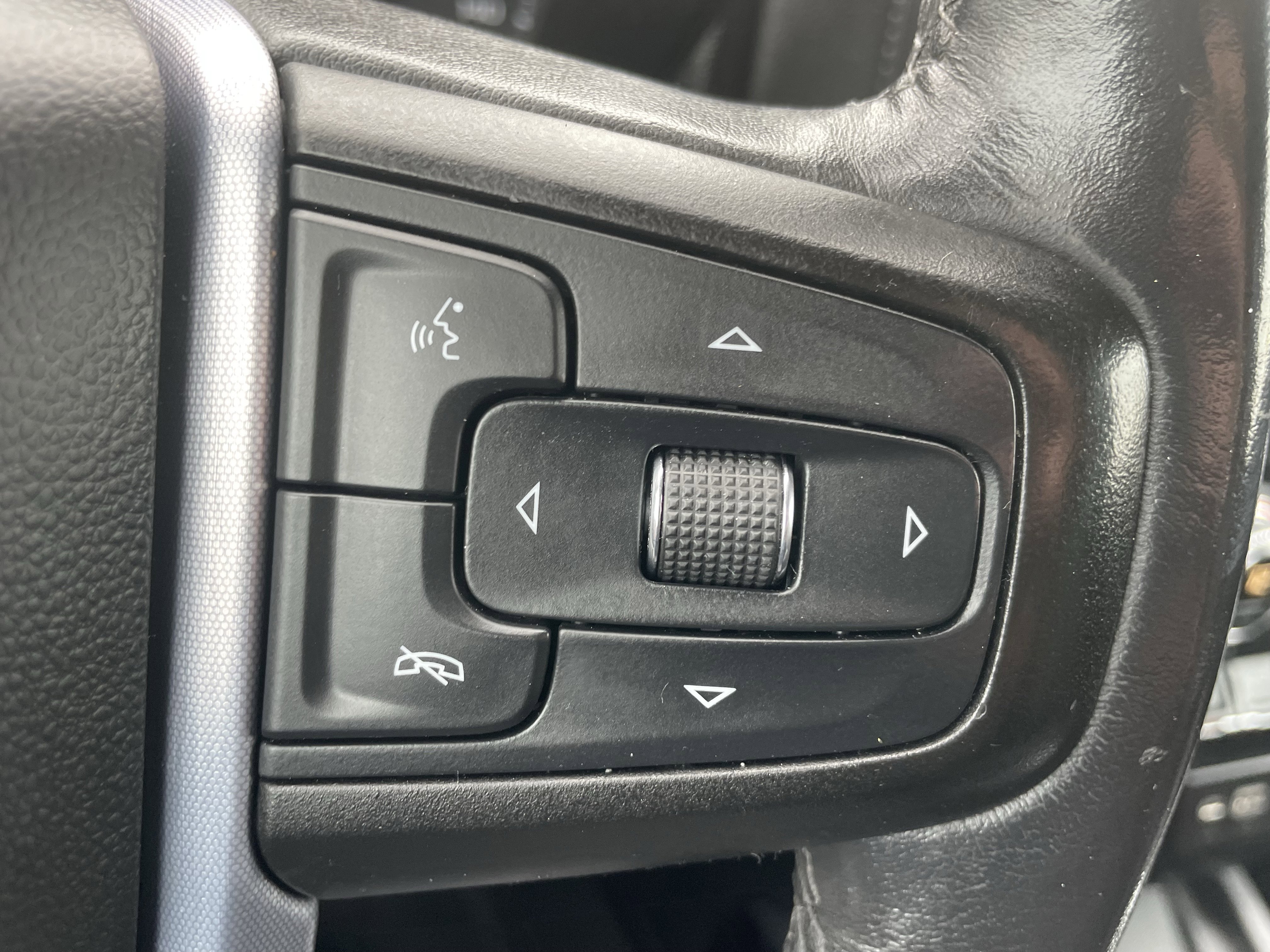 Used 2019 GMC Sierra 1500 SLT w/ SLT Premium Plus Package AWD/4WD image 17
