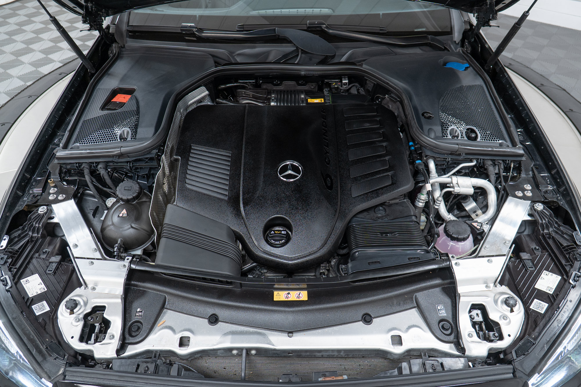 Certified 2022 Mercedes-Benz E 450 4MATIC Coupe image 9