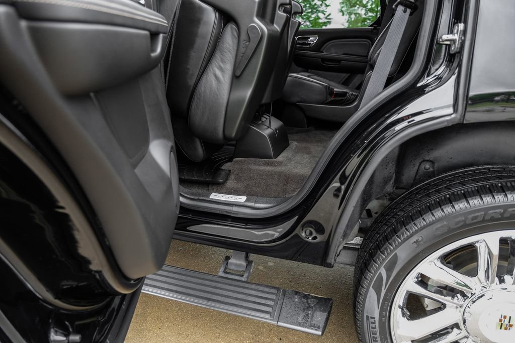 Used 2013 Cadillac Escalade Platinum AWD/4WD image 59