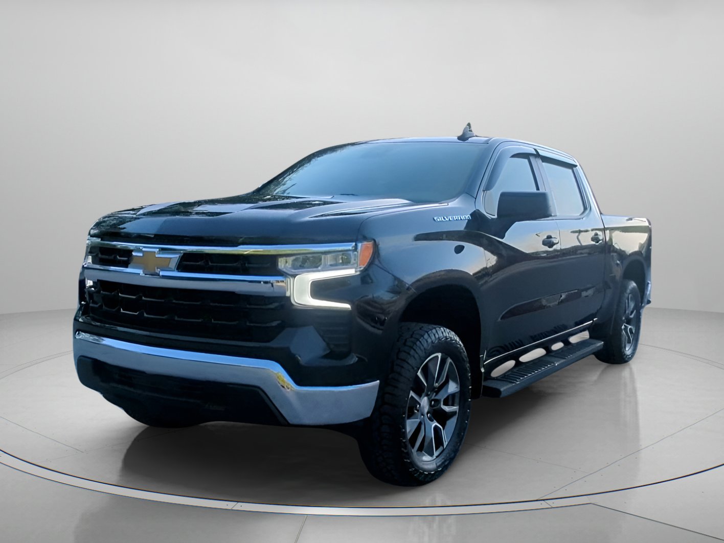 Used 2022 Chevrolet Silverado 1500 LT w/ Protection Package RWD image 11