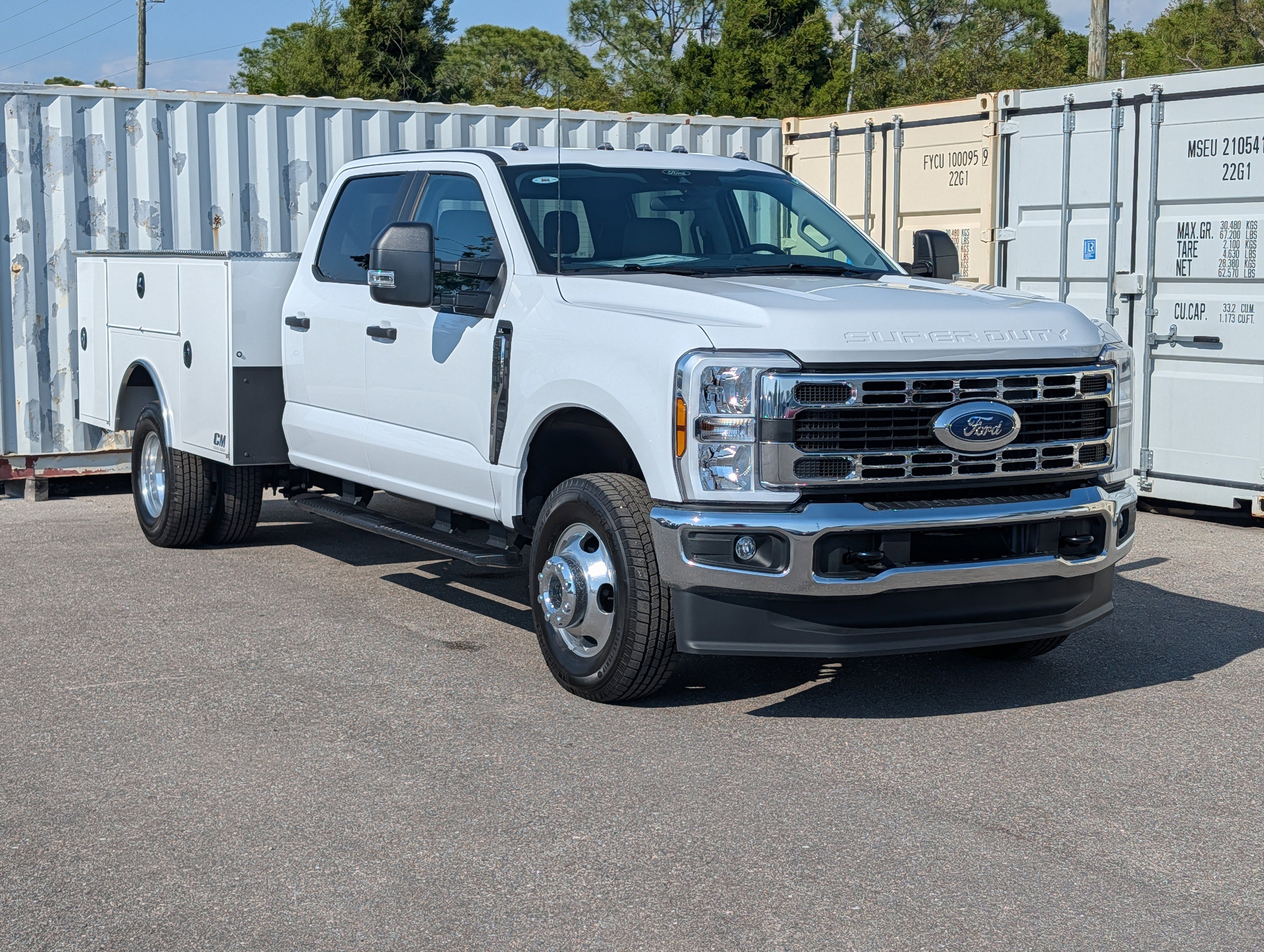 New 2026 Ford F350 XL w/ XL Chrome Package AWD/4WD video 3