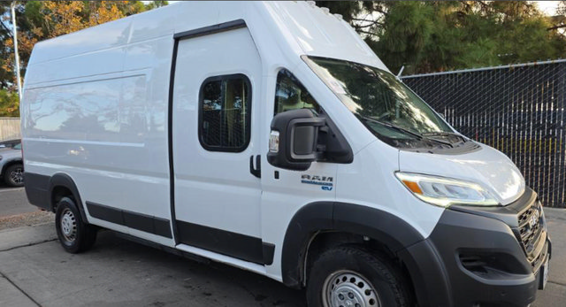 Used 2024 RAM ProMaster 3500 w/ Delivery Van Package FWD image 2