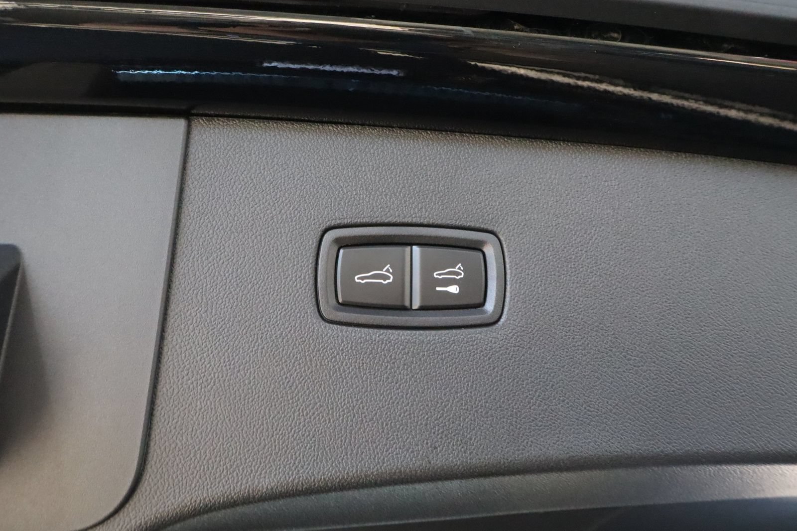 Used 2026 Porsche Cayenne GTS AWD/4WD image 40