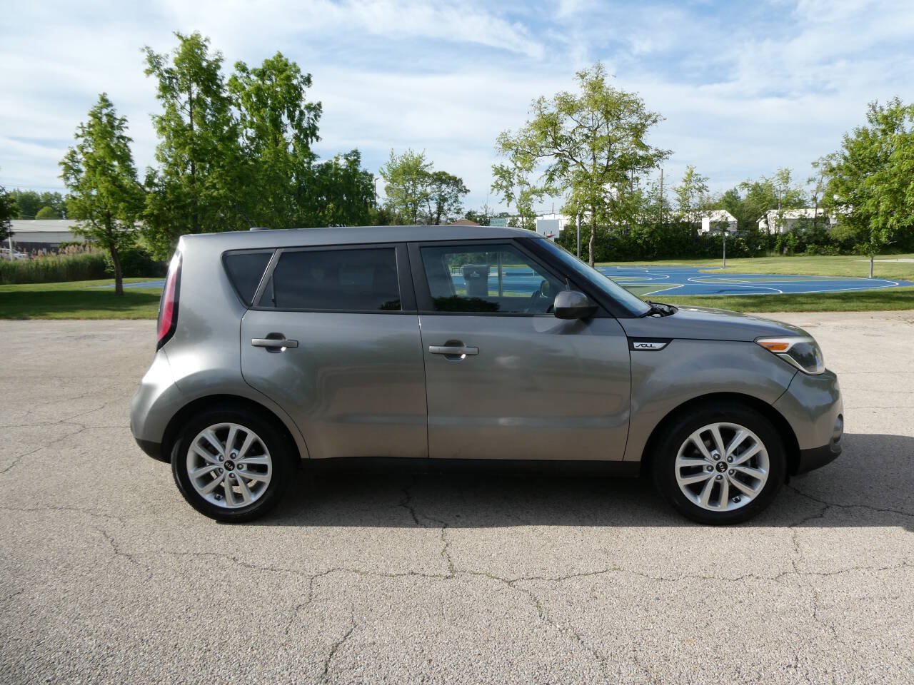 Used 2019 Kia Soul + FWD image 4
