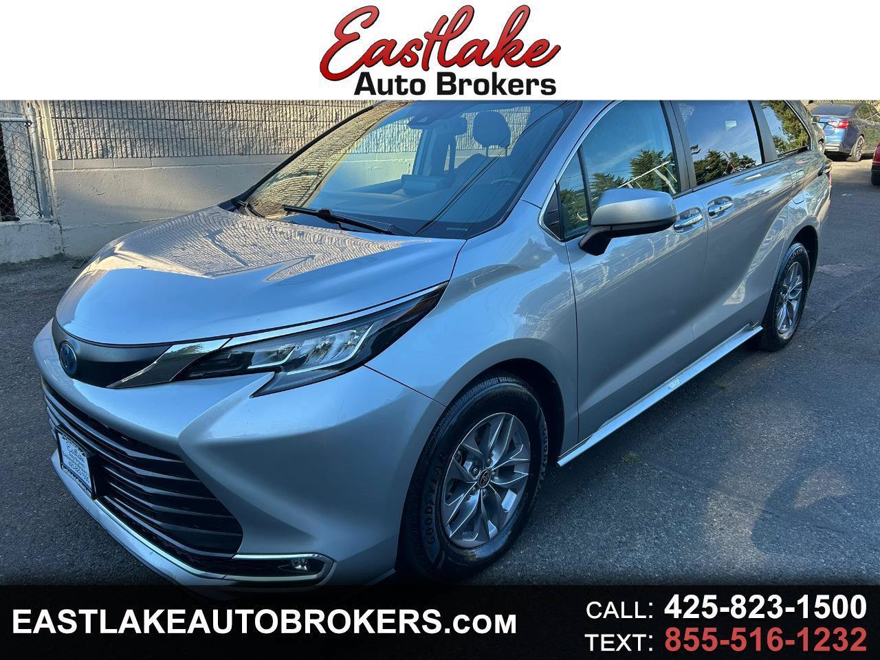 Used 2023 Toyota Sienna XLE