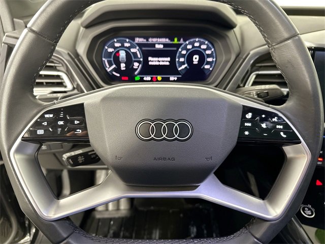 Used 2022 Audi Q4 e-tron Prestige image 21