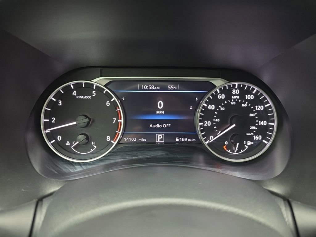 Used 2024 Nissan Sentra SR w/ SR Premium Package FWD image 23