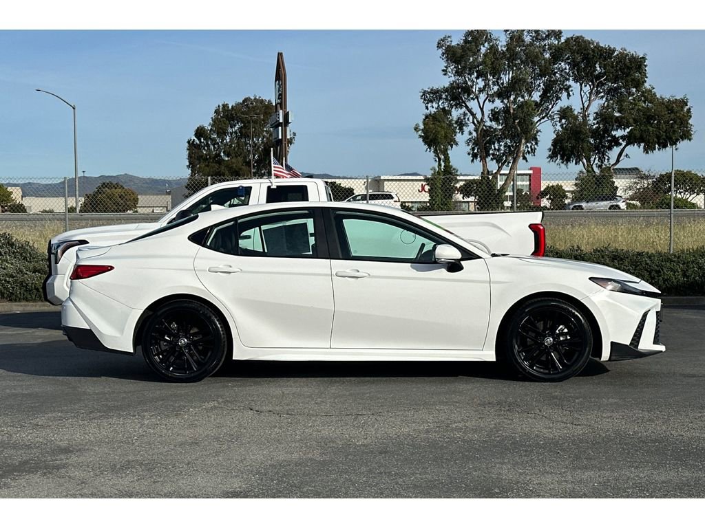 Certified 2025 Toyota Camry SE image 3