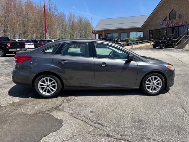 Used 2018 Ford Focus SE FWD image 8