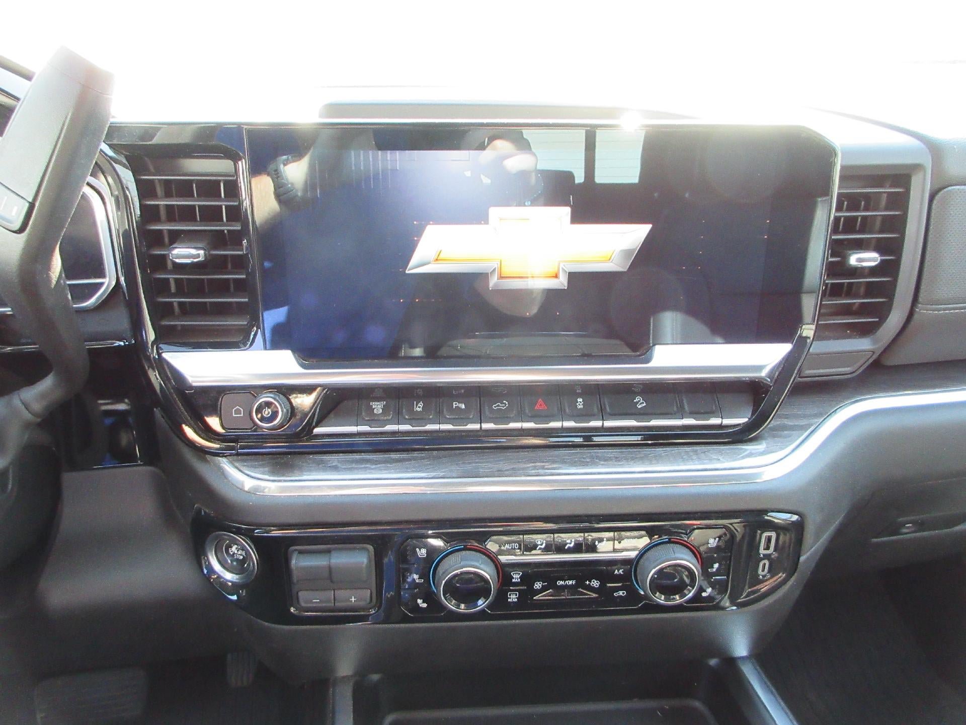 Certified 2024 Chevrolet Silverado 2500 LTZ w/ LTZ Convenience Package AWD/4WD image 13
