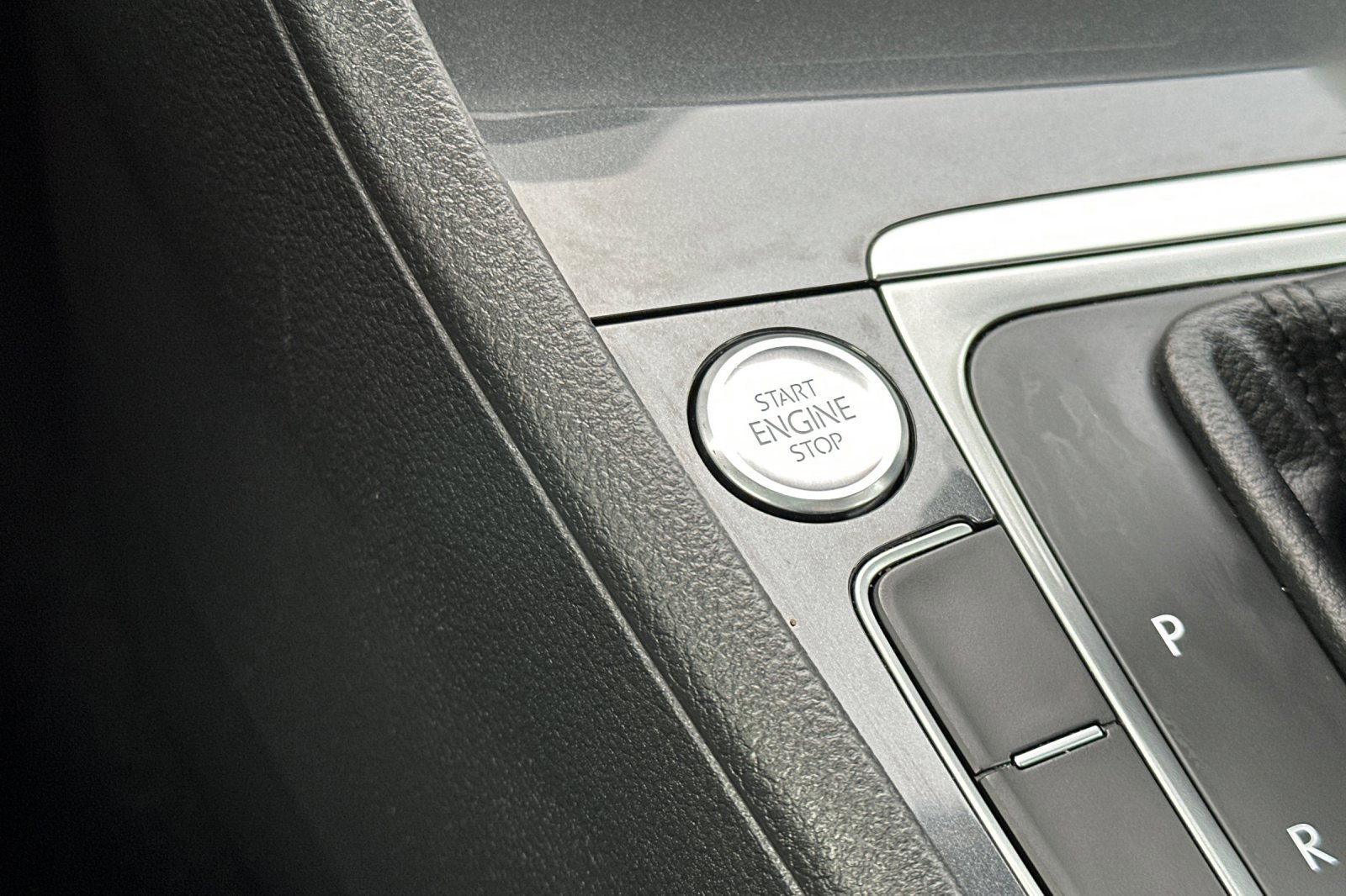 Used 2018 Volkswagen Golf SE image 23