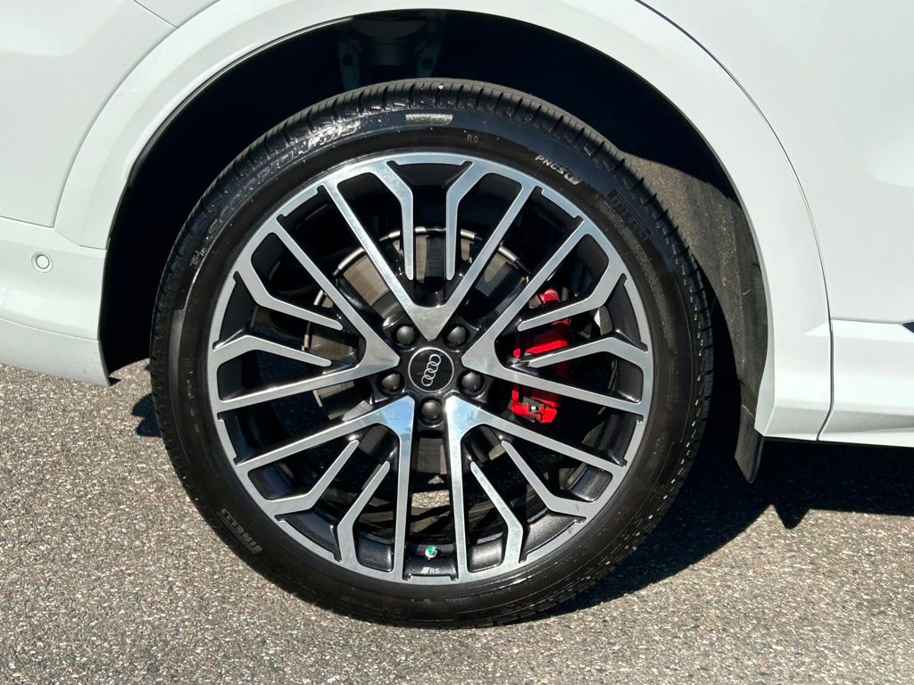 Used 2025 Audi SQ5 Premium Plus w/ Premium Plus Package image 41