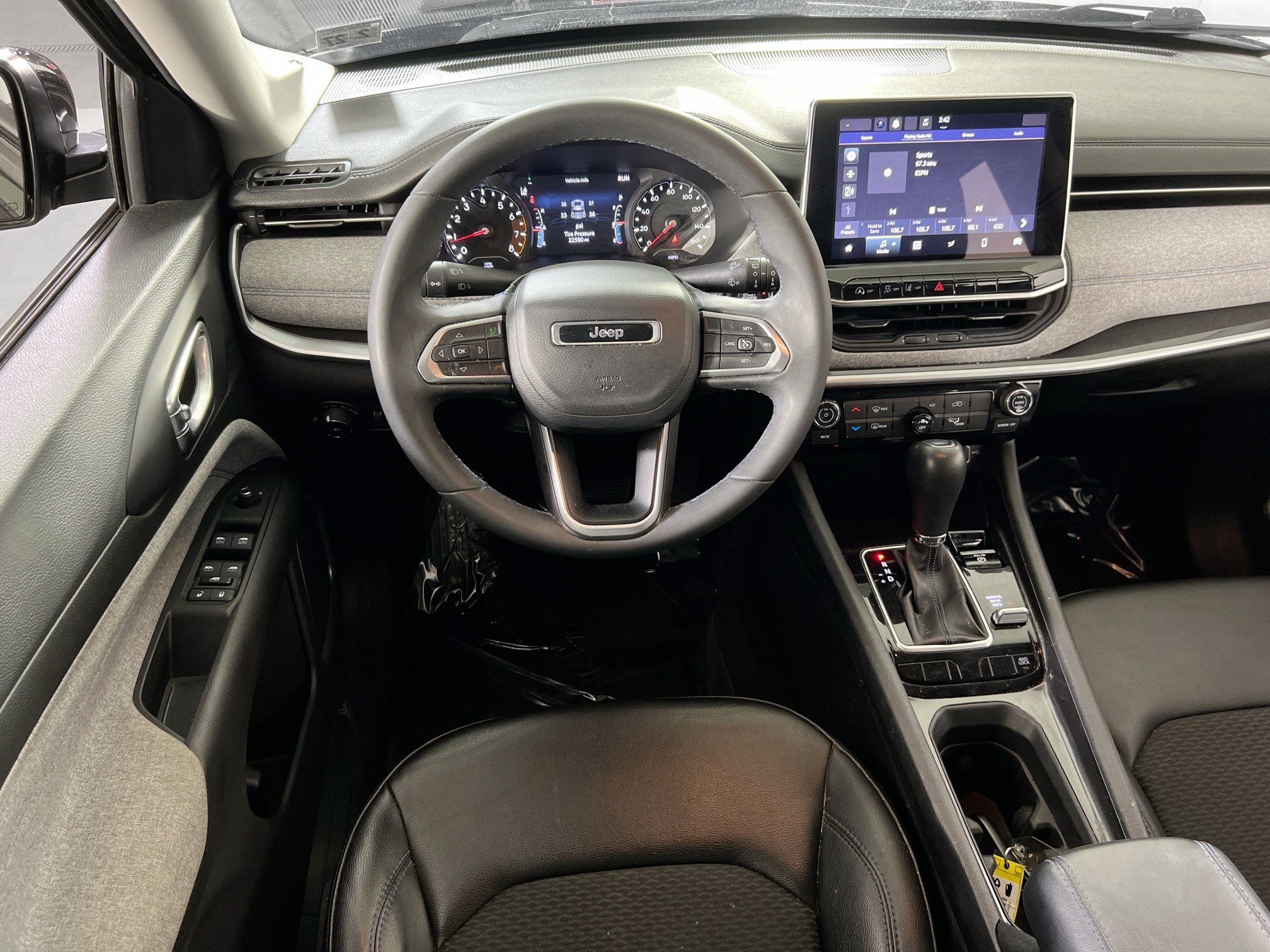 Used 2022 Jeep Compass Latitude AWD/4WD image 20