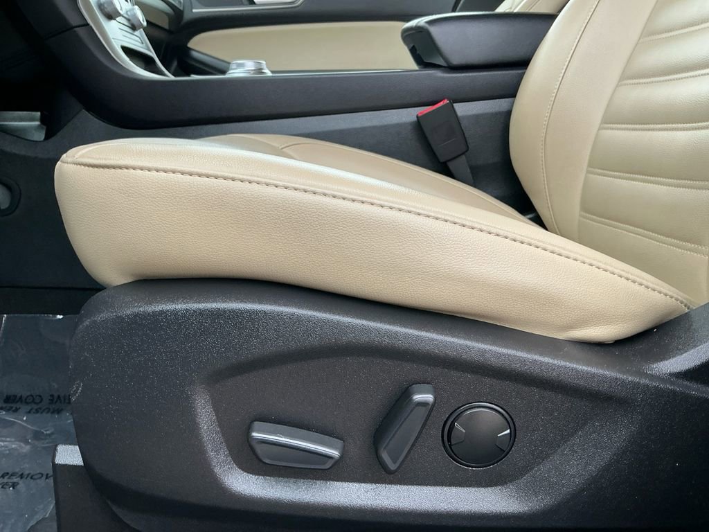 Used 2023 Ford Edge SEL image 23