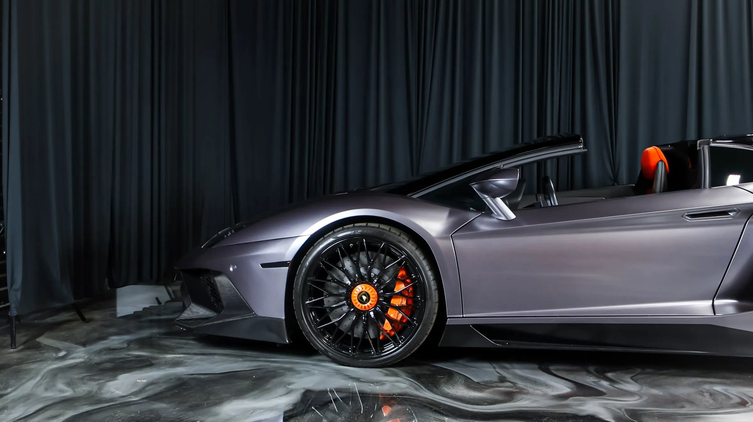 Used 2014 Lamborghini Aventador LP 700-4 image 3