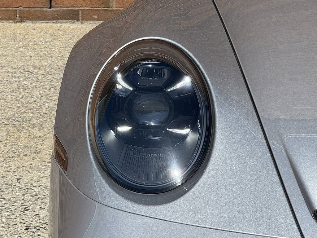 Used 2023 Porsche 911 GT3 image 12