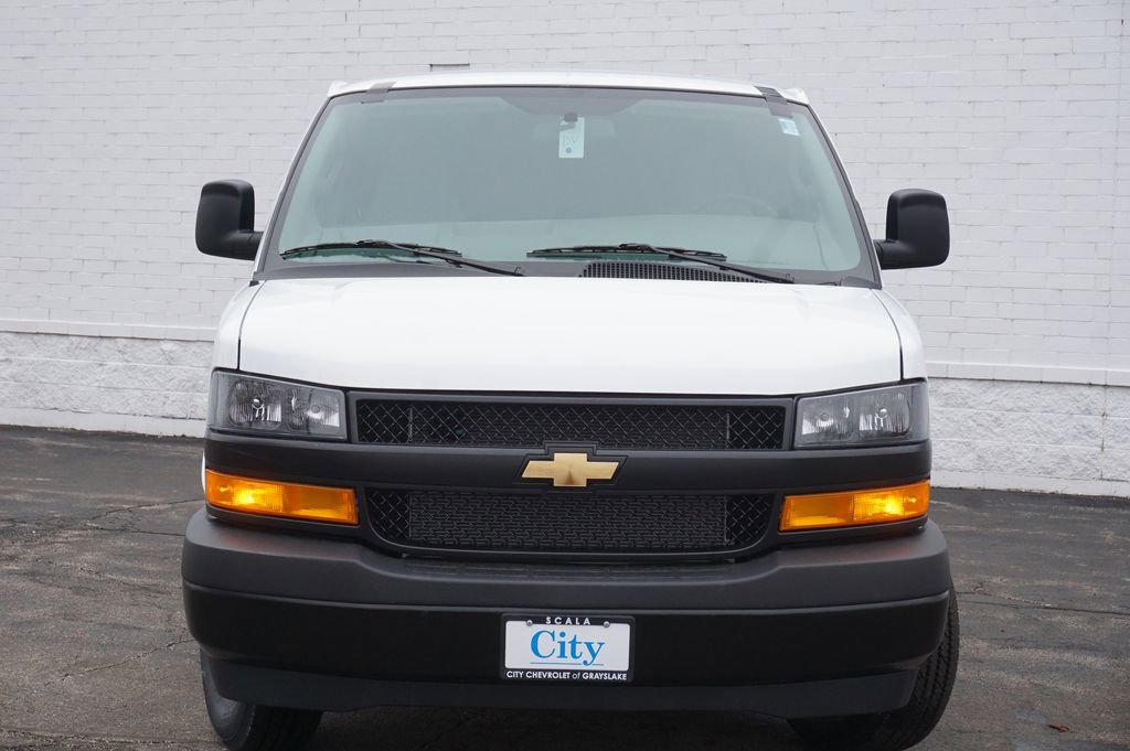 New 2026 Chevrolet Express 3500 Extended w/ Driver Convenience Package image 4