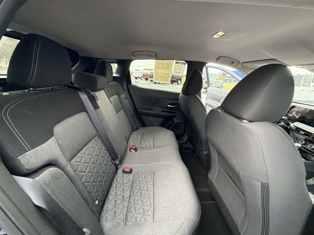 Used 2025 Nissan Kicks SV image 12