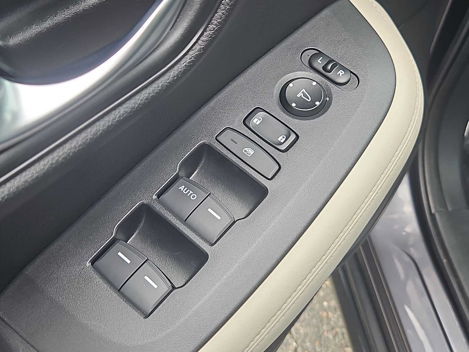 Certified 2023 Honda HR-V LX image 12