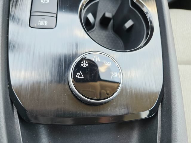 Used 2025 Nissan Rogue SV AWD/4WD image 29