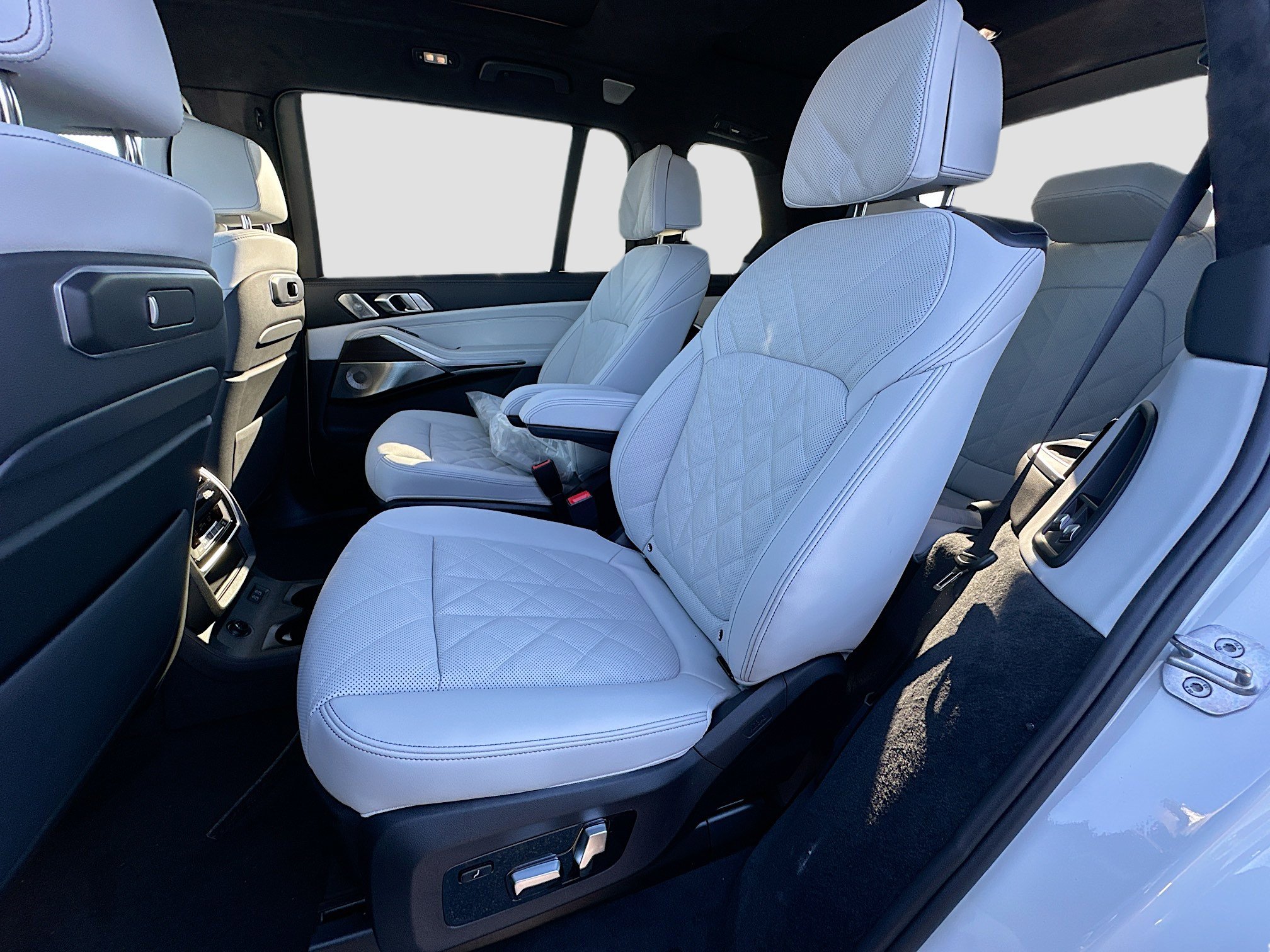 New 2026 BMW X7 xDrive40i w/ M Sport Package image 19