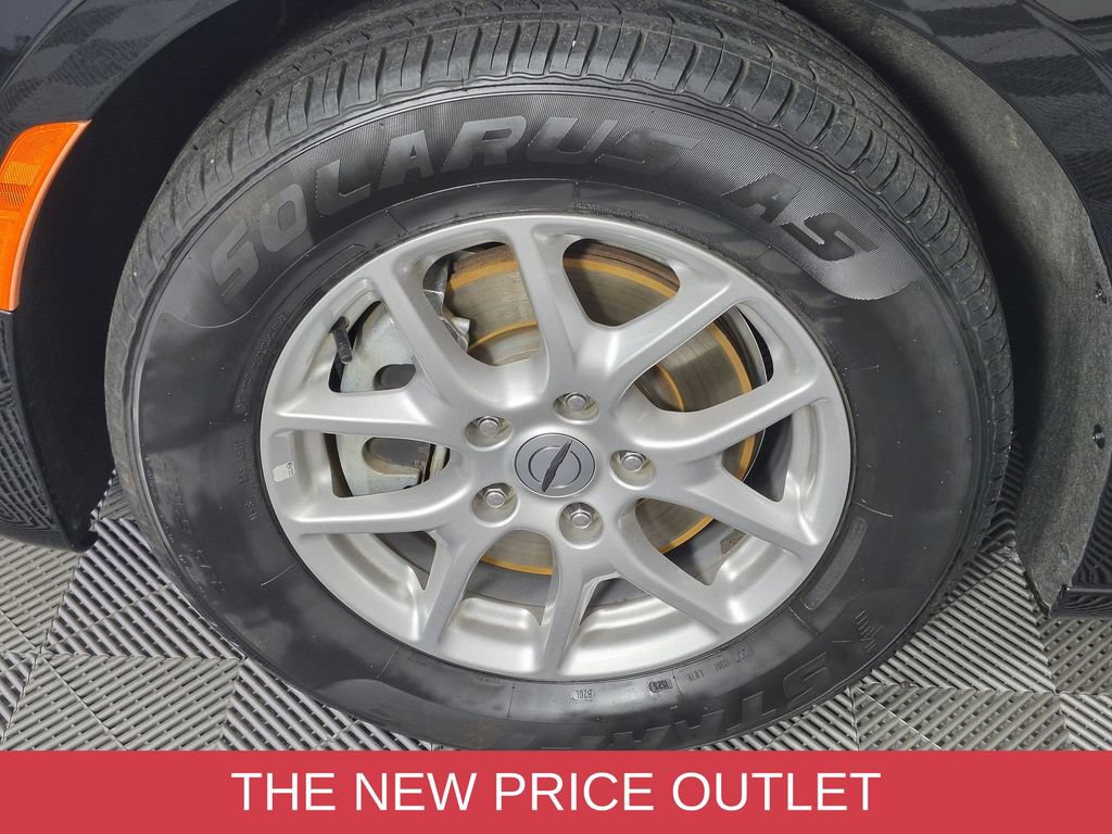 Used 2024 Chrysler Pacifica Touring-L FWD image 8