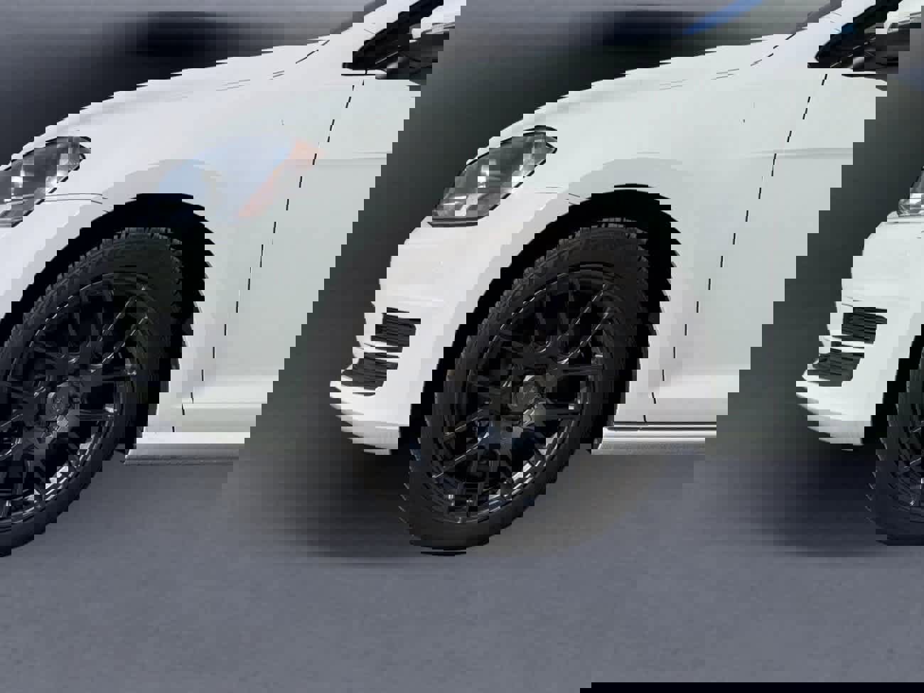 Used 2016 Volkswagen Golf S image 8