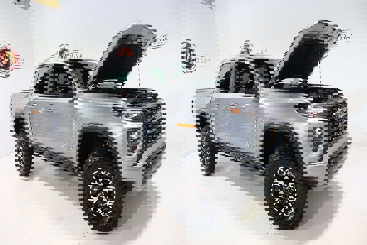 Used 2023 GMC Canyon AT4X image 40