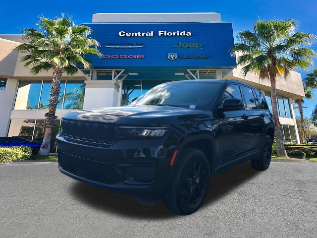 Certified 2025 Jeep Grand Cherokee Altitude AWD/4WD image 9