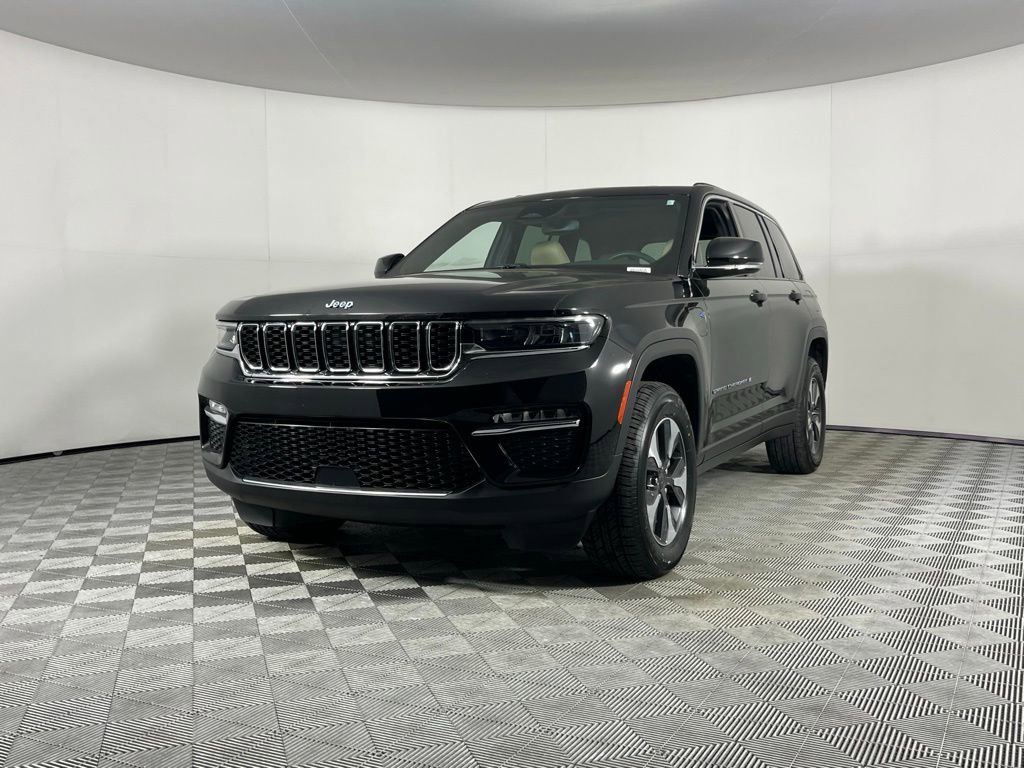 Used 2022 Jeep Grand Cherokee Limited 4xe image 3