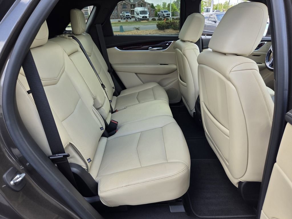 Used 2019 Cadillac XT5 Luxury image 14