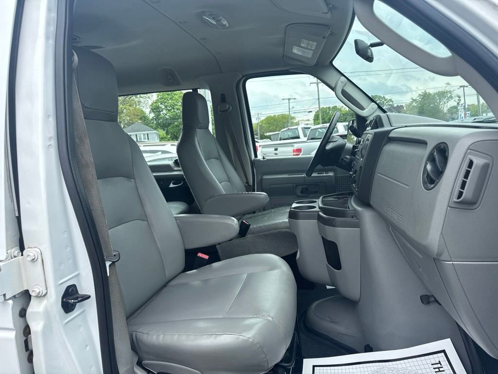 Used 2014 Ford E-350 and Econoline 350 XL w/ Power Windows & Locks Group RWD image 32