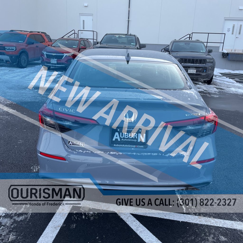 Used 2024 Honda Civic Touring image 2