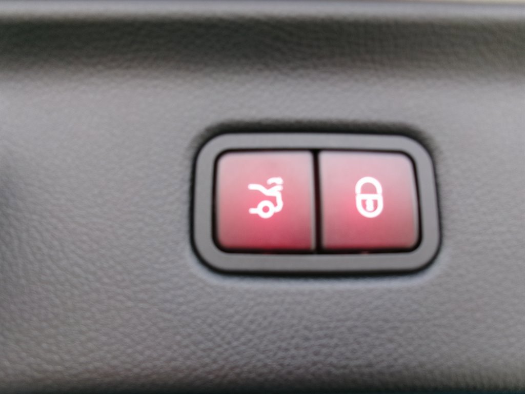 Used 2023 Mercedes-Benz S 580 4MATIC Sedan image 75