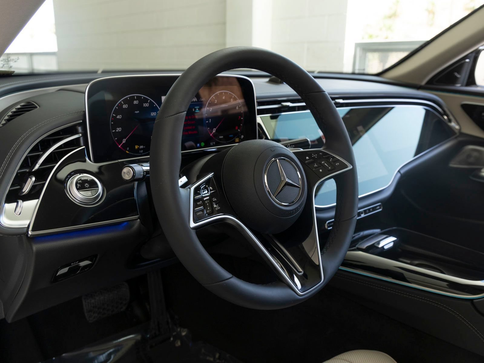 New 2026 Mercedes-Benz E 450 4MATIC Sedan image 15