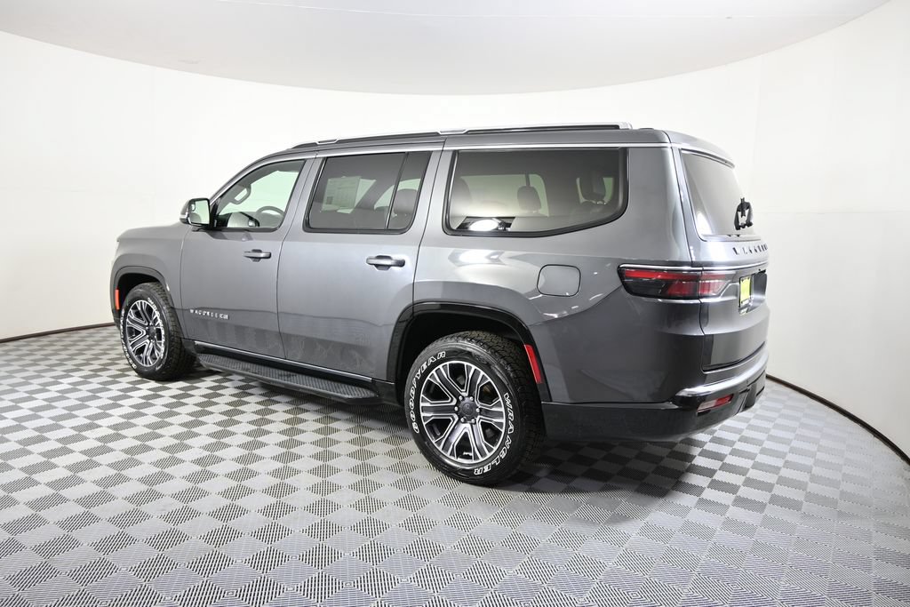 Used 2024 Jeep Wagoneer Series II w/ Flexible Seating Group AWD/4WD image 4