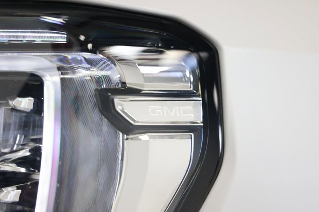 Used 2021 GMC Yukon XL SLT w/ SLT Premium Package AWD/4WD image 8