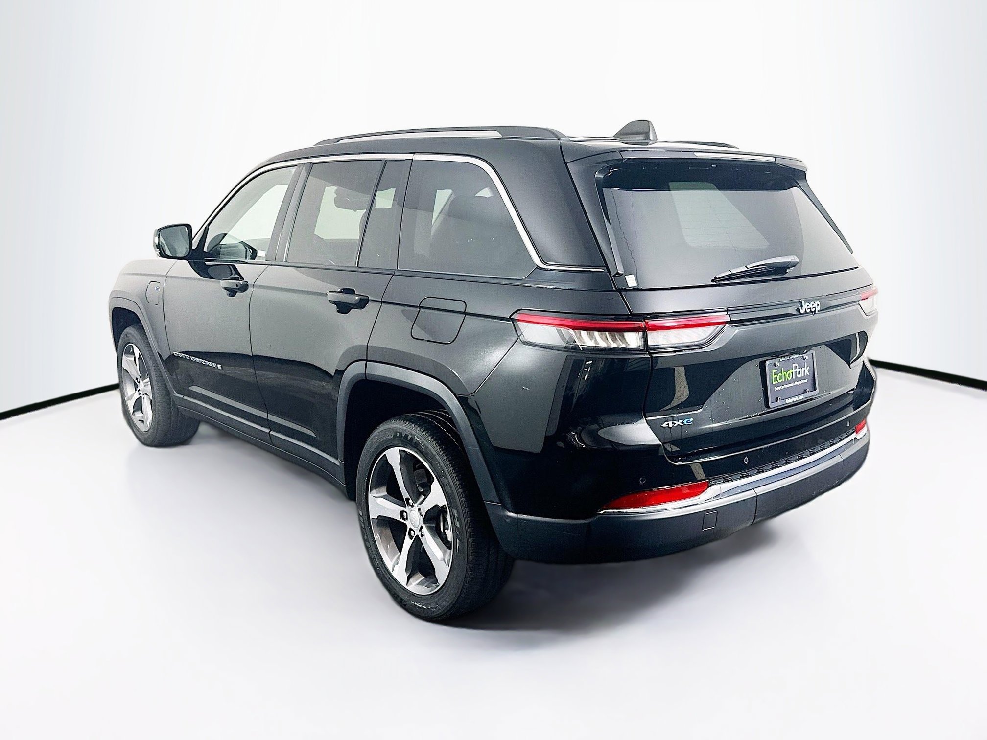 Used 2022 Jeep Grand Cherokee Limited 4xe AWD/4WD image 5