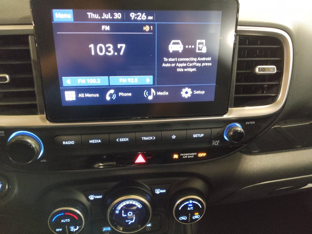 Used 2025 Hyundai Venue SEL FWD image 25