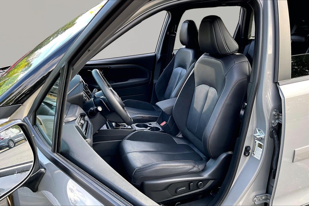 Used 2025 Subaru Forester Touring AWD/4WD image 17